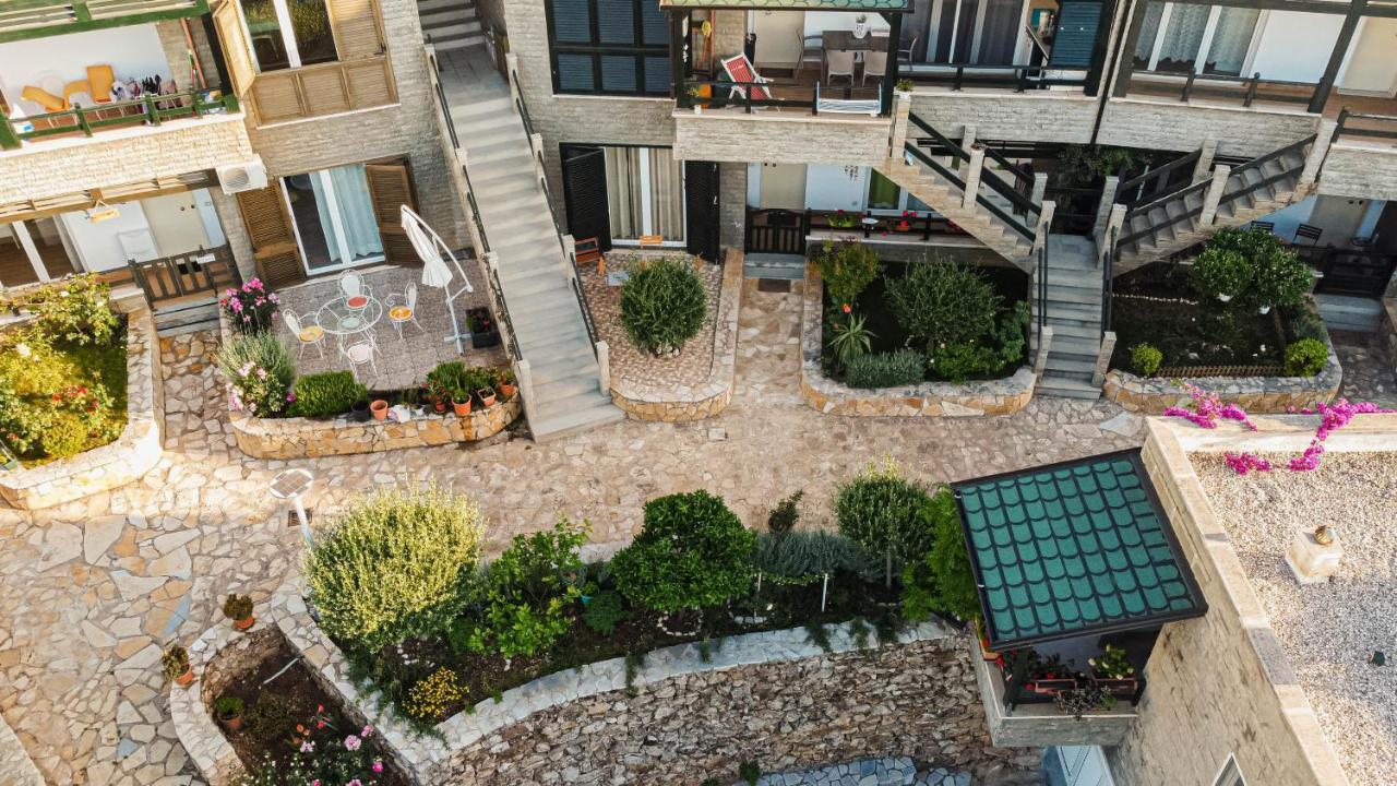 Villa Amos At Aquamarine Residence Vlorë Exterior foto