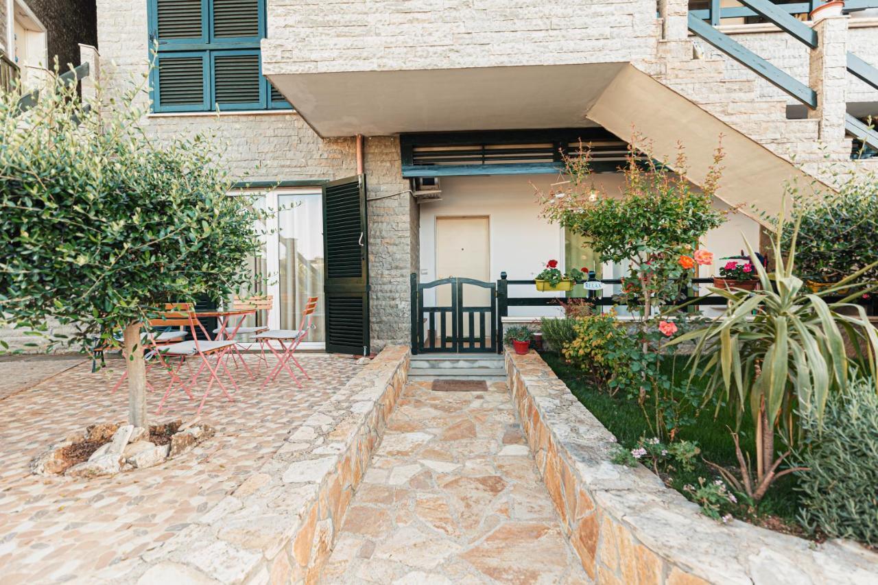 Villa Amos At Aquamarine Residence Vlorë Exterior foto